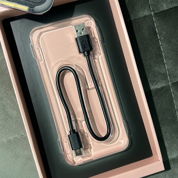 Lumee halo iPhone 13 / iPhone 13 hot pink holographic iridescent case new in box - Picture 4 of 4